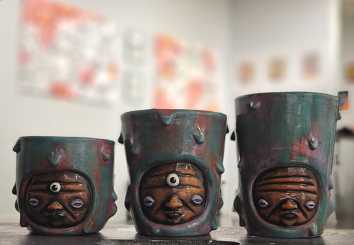 Ceramic cups (sold seperately)